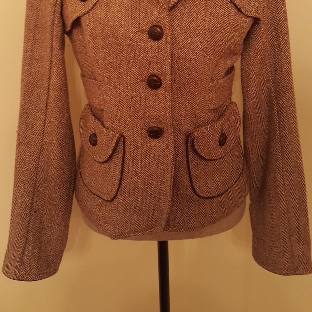 Jacket - Picture 2 of 5